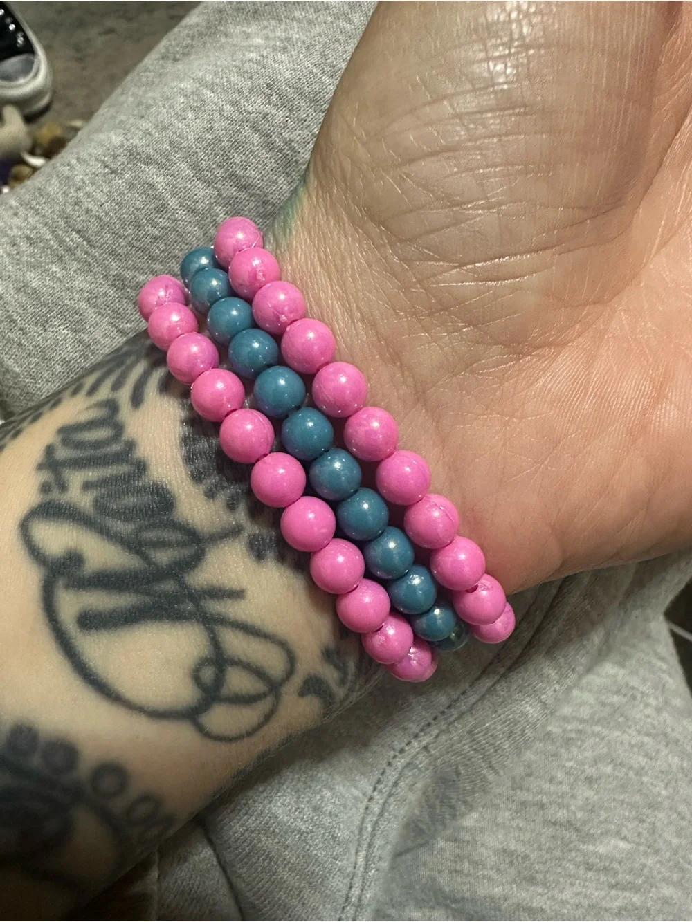 NWOT Unique, Fearless, Sassy Beaded Bracelet- Blue & Pink